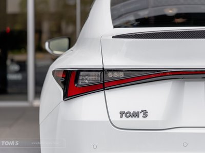 2023 Lexus IS — миниатюра 22