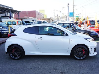 TOYOTA GR YARIS - 10