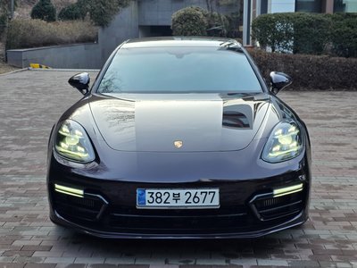 PORSCHE PANAMERA - 1