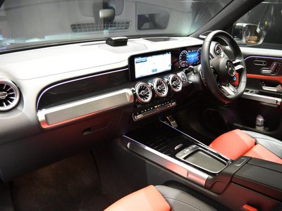 صورة مصغرة 43 لـ 2025 Mercedes-BENZ GLB AMG