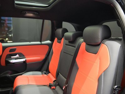 صورة مصغرة 50 لـ 2025 Mercedes-BENZ GLB AMG