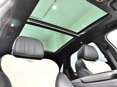2018 Bentley BENTAYGA thumbnail 3