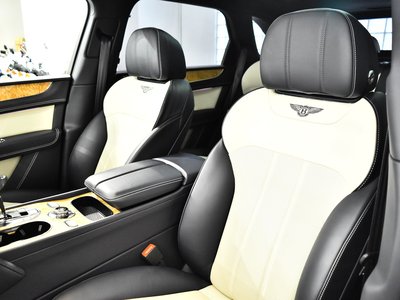 2018 Bentley BENTAYGA thumbnail 13