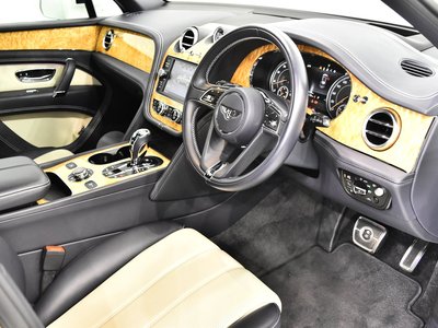 2018 Bentley BENTAYGA thumbnail 10