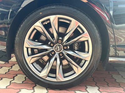 صورة مصغرة 26 لـ 2020 Lexus LS
