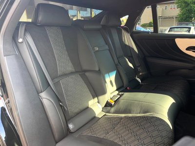 صورة مصغرة 9 لـ 2020 Lexus LS