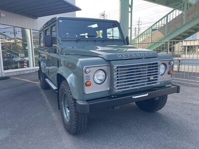 LAND ROVER DEFENDER