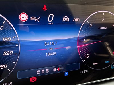 2024 Mercedes-BENZ GLC — миниатюра 34