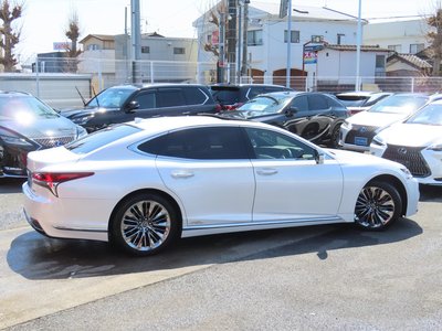 LEXUS LS - 6