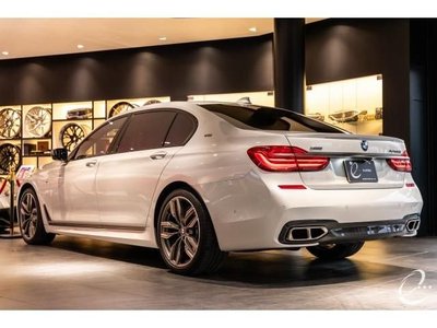 BMW 7 SERIES - 2