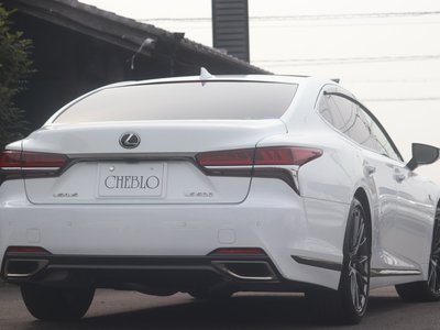 LEXUS LS - 10