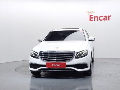 MERCEDES-BENZ E-CLASS - 2