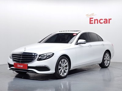 MERCEDES-BENZ E-CLASS - 1