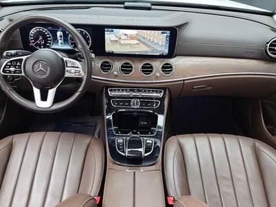 MERCEDES-BENZ E-CLASS - 5