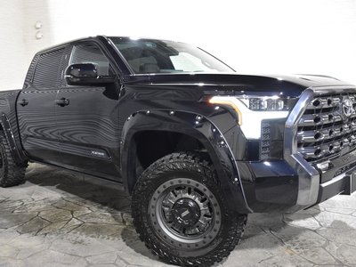 TOYOTA TUNDRA - 1