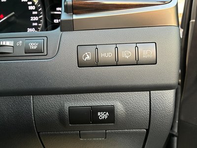 2018 Lexus LX thumbnail 60