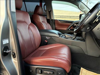 2018 Lexus LX thumbnail 13