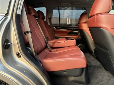 2018 Lexus LX thumbnail 17
