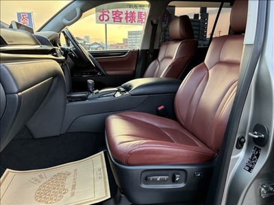 2018 Lexus LX thumbnail 14