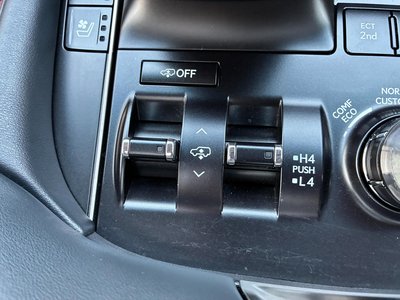 2018 Lexus LX thumbnail 50