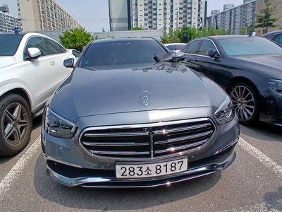 MERCEDES-BENZ E-CLASS - 1