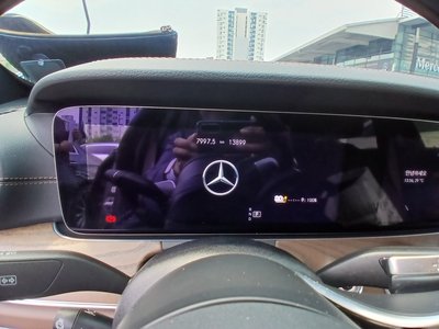 MERCEDES-BENZ E-CLASS - 10