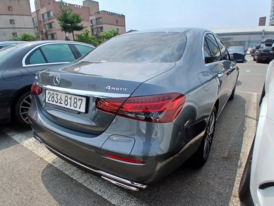 MERCEDES-BENZ E-CLASS - 6