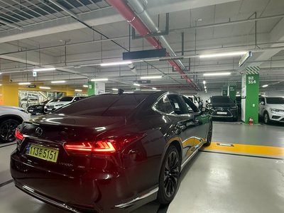 صورة مصغرة 4 لـ 2023 LEXUS LS