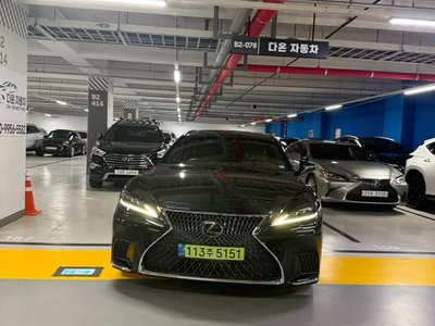 صورة مصغرة 2 لـ 2023 LEXUS LS