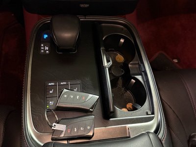 صورة مصغرة 9 لـ 2023 LEXUS LS