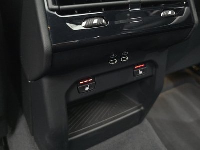 2025 BMW 5 SERIES thumbnail 18