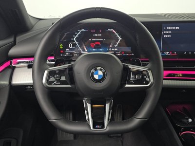 2025 BMW 5 SERIES thumbnail 13