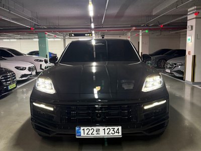 PORSCHE CAYENNE - 1
