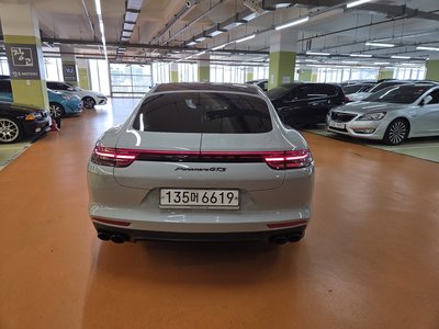PORSCHE PANAMERA - 2