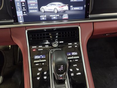 PORSCHE PANAMERA - 9