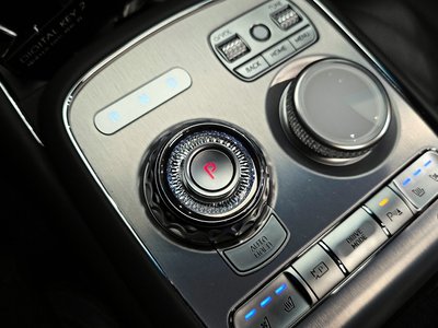 صورة 9 لـ 2023 Genesis G90 (RS4)