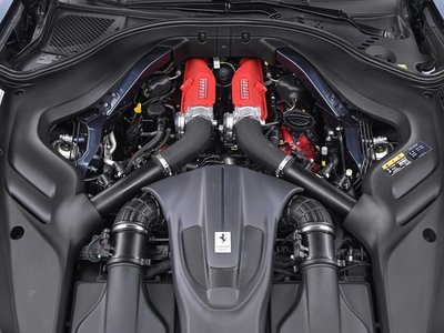 FERRARI ROMA SPIDER - 10