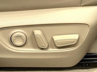 2023 Toyota LAND CRUISER 300 — миниатюра 66