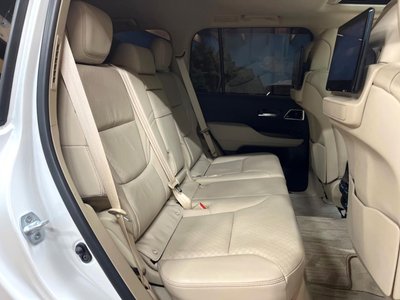 TOYOTA LAND CRUISER 300 - 9