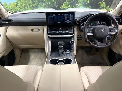 TOYOTA LAND CRUISER 300 - 2