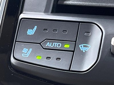 2023 Toyota LAND CRUISER 300 — миниатюра 45