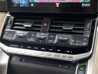 2023 Toyota LAND CRUISER 300 — миниатюра 44