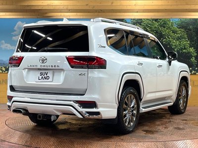 2023 Toyota LAND CRUISER 300 — миниатюра 18
