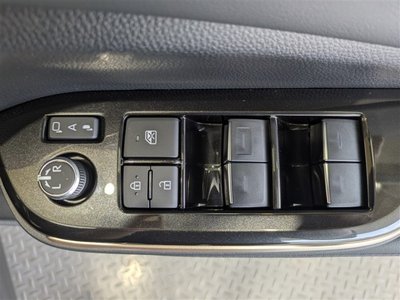 صورة مصغرة 12 لـ 2024 Toyota CROWN CROSSOVER