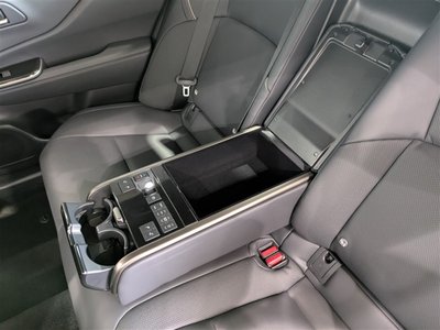 صورة مصغرة 36 لـ 2024 Toyota CROWN CROSSOVER