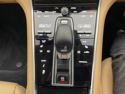 PORSCHE PANAMERA - 8