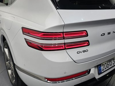 GENESIS GV80 - 10