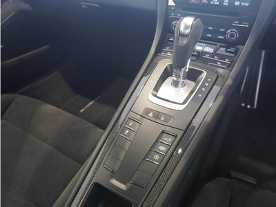 2018 Porsche 911 thumbnail 18