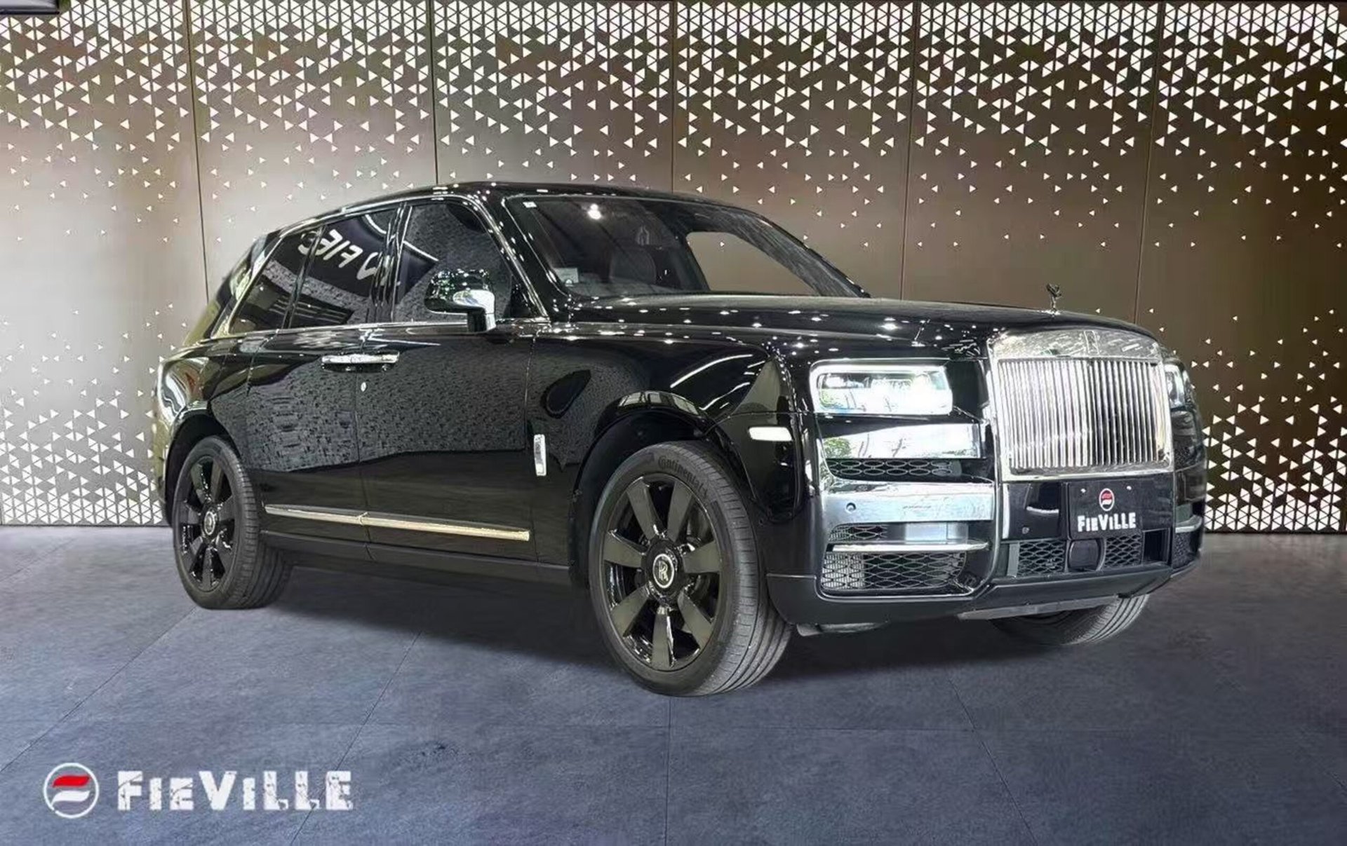 ROLLS ROYCE CULLINAN - View 1