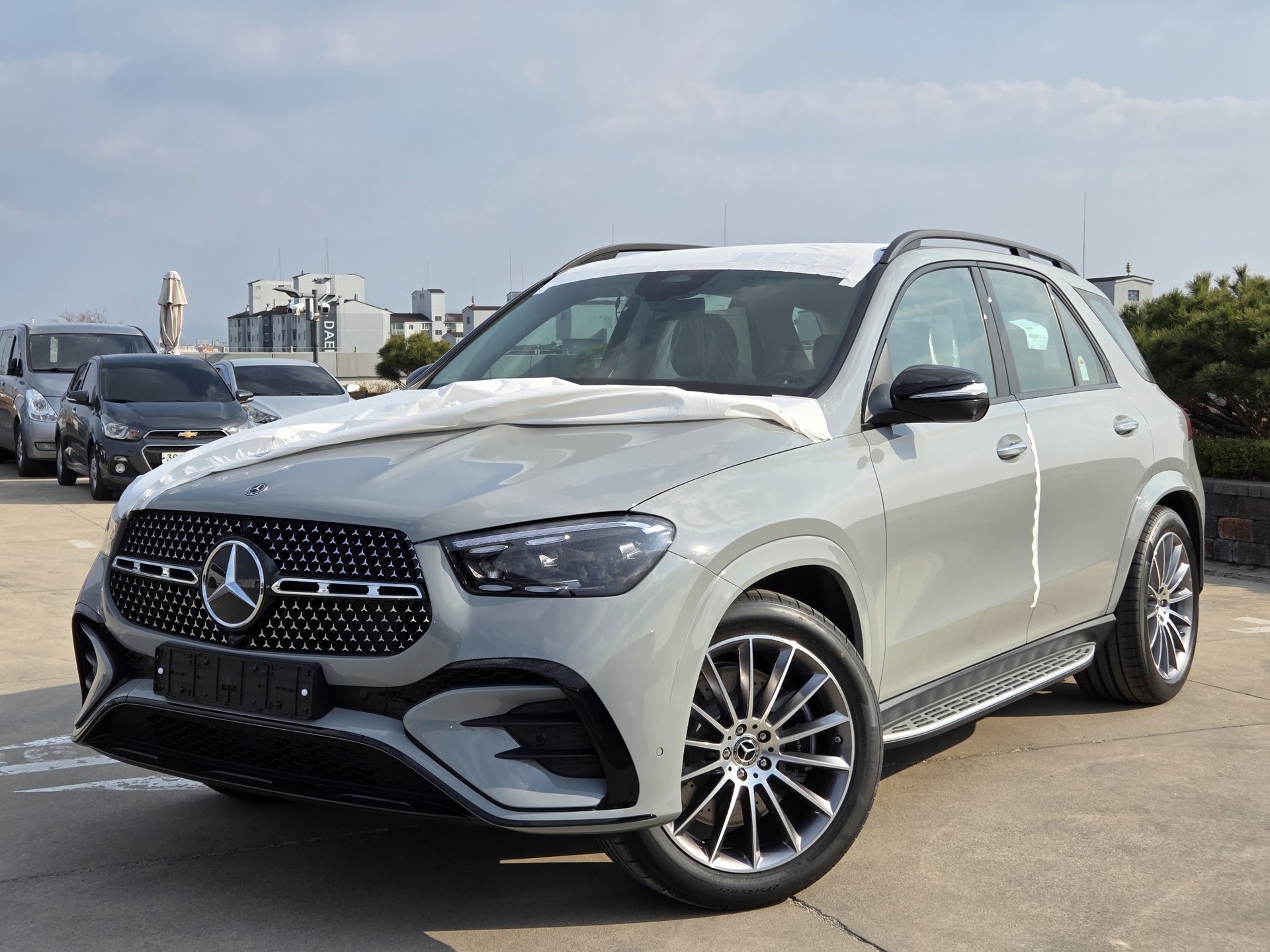 MERCEDES-BENZ GLE - View 1